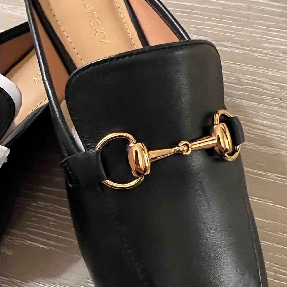 NIB, Lisa Vicky Zip-V Square Toe Mule in Black Leather. - Picture 4 of 11